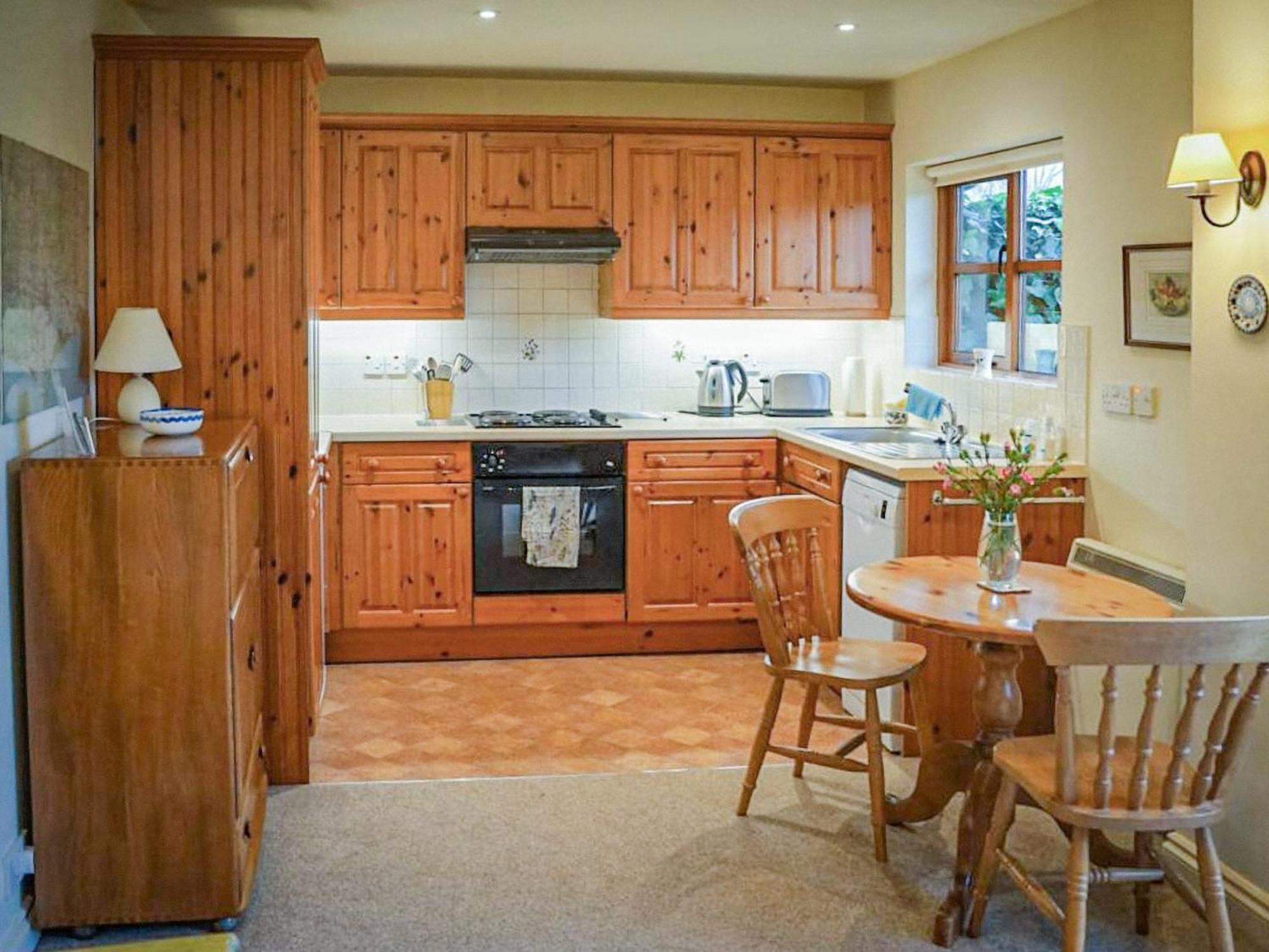 Honeysuckle Cottage North Mundham Exterior foto